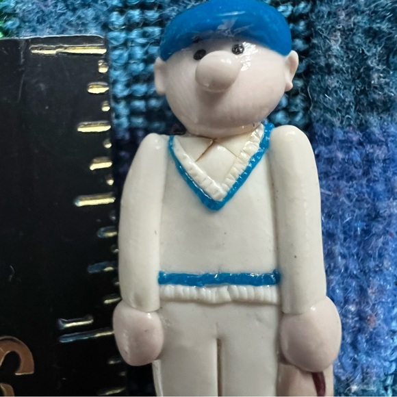CRICKET Vintage English Brooch Handmade Cricket player Unisex UK - Picture 7 of 7